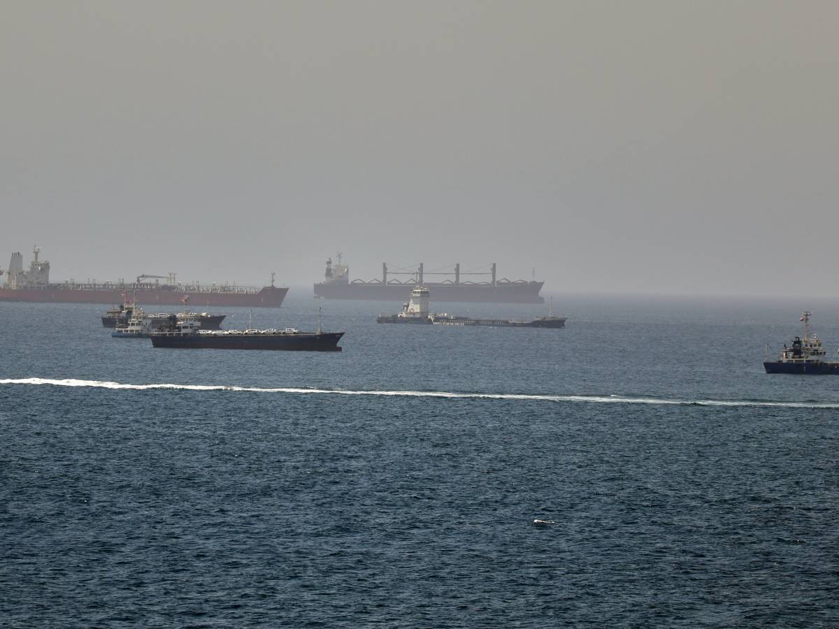 iniziati i negoziati il petrolio scorre sfida fondi e hormuz passa la nave italiana da Ilgiornale.it iniziati i negoziati il petrolio scorre sfida fondi e hormuz passa la nave italiana